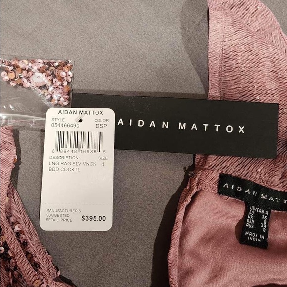 🆕 Aidan Mattox Long Rag Sleeve V Neck Beaded Cocktail Dress size 4 - Picture 6 of 6